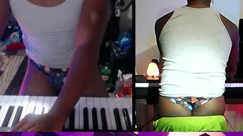 Snapshot of bicepsandfrot chatting on 10, 11, 2025 BicepsandFrot online show from 10, 11, 2025