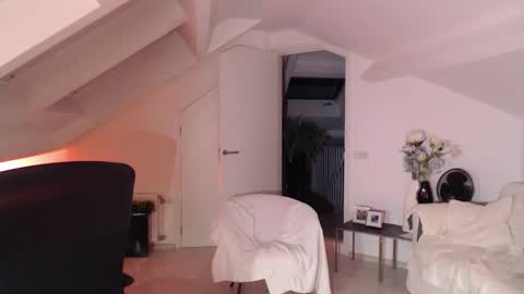 Snapshot of bickel chatting on 9, 11, 2025 Bickel online show from 9, 11, 2025