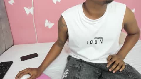 Snapshot of big_5684 chatting on 25, 11, 2025 big_5684 online show from 25, 11, 2025