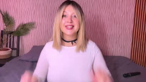 Snapshot of big_ass_blonde chatting on 25, 5, 2026 Eva online show from 25, 5, 2026