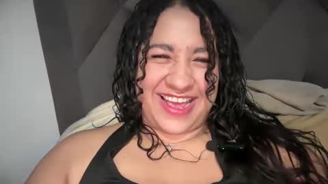 Snapshot of big_boobs_lau chatting on 18, 12, 2025 lau li online show from 18, 12, 2025