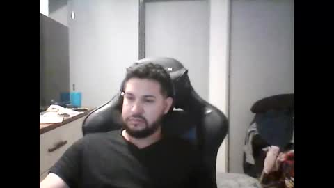 latinBoyHuge online show from 16, 12, 2024