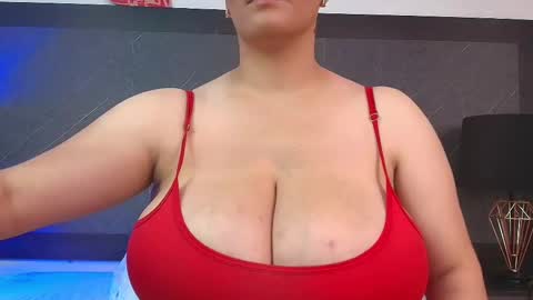 Snapshot of big_tits_in_your_face chatting on 19, 2, 2025 Tell me Sophia  online show from 19, 2, 2025