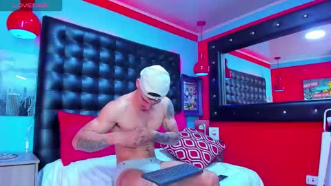 big_valentinhunk7 online show from 8, 2, 2026