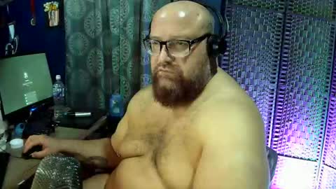 BigBear4Cuddles online show from 29, 4, 2026