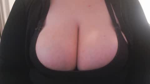 bigbittiesandfun online show from 20, 1, 2025