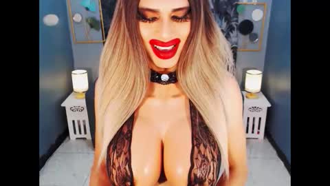 Loraine Cruz online show from 14, 4, 2026