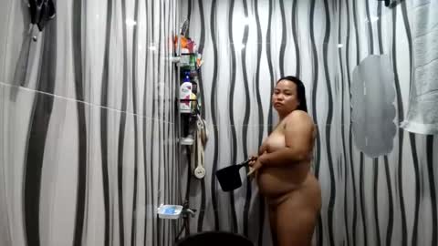 Snapshot of bigboobslyn chatting on 21, 9, 2025 bigboobslyn online show from 21, 9, 2025