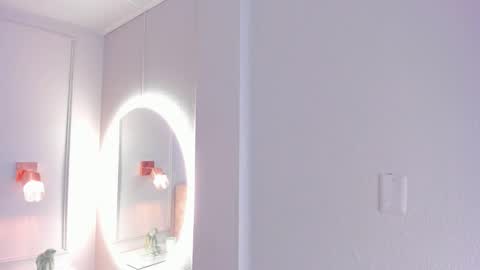   online show from 17, 9, 2025