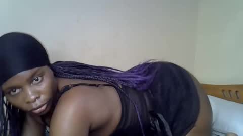 Snapshot of bigbooty_dimples chatting on 1, 11, 2025 Vee online show from 1, 11, 2025