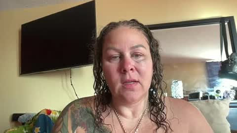 Snapshot of bigbreastsabrina chatting on 6, 7, 2026 BIG BREAST SABRINA online show from 6, 7, 2026