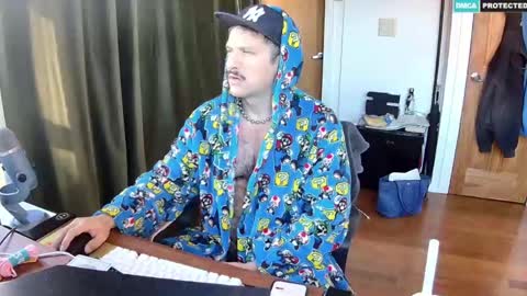 Snapshot of bigbro42069 chatting on 28, 4, 2026 BigBro online show from 28, 4, 2026