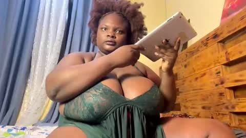 Snapshot of bigchocotities chatting on 17, 2, 2025 bigchocotities online show from 17, 2, 2025