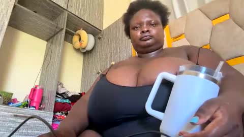 Snapshot of bigchocotities chatting on 7, 11, 2025 bigchocotities online show from 7, 11, 2025