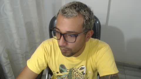 Snapshot of bigcock_hair chatting on 12, 10, 2025 bigcock_hair online show from 12, 10, 2025