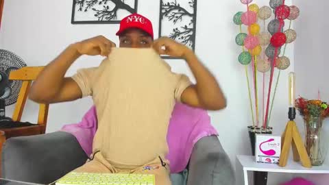 sexy muscle online show from 18, 2, 2025