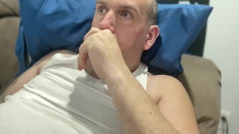 bigcocksuckingslut online show from 9, 2, 2026