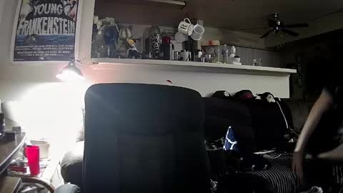 biggerisbetter21 online show from 8, 12, 2024