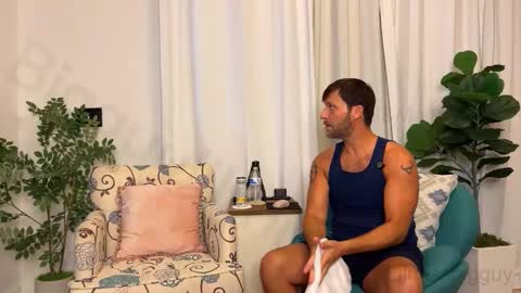 Snapshot of bigguylilmiss chatting on 20, 10, 2025 LILLI MATT online show from 20, 10, 2025