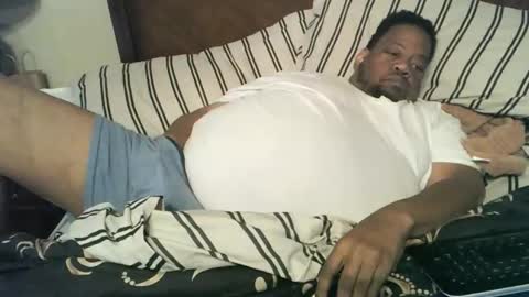 Snapshot of biggyscorpio chatting on 12, 11, 2025 biggyscorpio online show from 12, 11, 2025