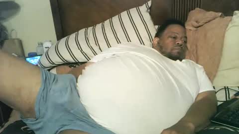 Snapshot of biggyscorpio chatting on 15, 11, 2025 biggyscorpio online show from 15, 11, 2025