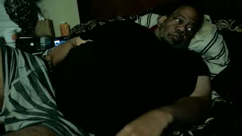 Snapshot of biggyscorpio chatting on 15, 12, 2025 biggyscorpio online show from 15, 12, 2025