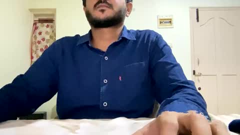 Snapshot of bighandsomesatisfy chatting on 1, 1, 2025 bighandsomesatisfy online show from 1, 1, 2025