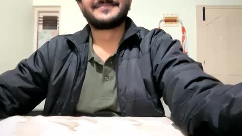 Snapshot of bighandsomesatisfy chatting on 6, 1, 2025 bighandsomesatisfy online show from 6, 1, 2025