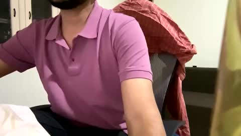 Snapshot of bighandsomesatisfy chatting on 10, 1, 2025 bighandsomesatisfy online show from 10, 1, 2025