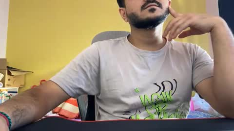 bighandsomesatisfy online show from 14, 2, 2026