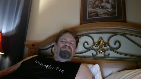 Snapshot of bigload1972 chatting on 22, 11, 2025 bigload1972 online show from 22, 11, 2025