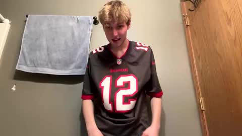 Snapshot of bigskinnyboyshh chatting on 9, 12, 2024 bigskinnyboyshh online show from 9, 12, 2024