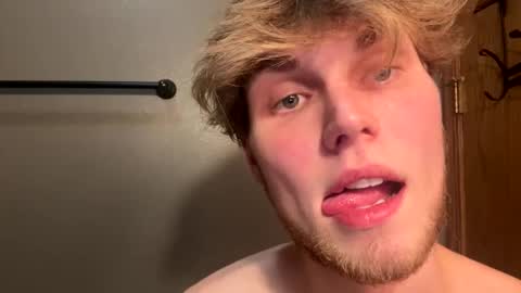 Snapshot of bigskinnyboyshh chatting on 17, 2, 2025 bigskinnyboyshh online show from 17, 2, 2025