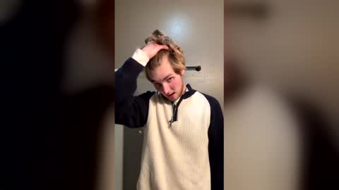 Snapshot of bigskinnyboyshh chatting on 17, 12, 2025 bigskinnyboyshh online show from 17, 12, 2025