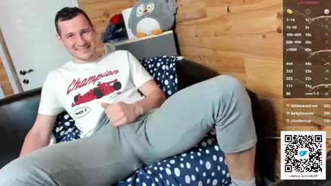 Snapshot of bigsshark chatting on 19, 2, 2025 bigsshark online show from 19, 2, 2025