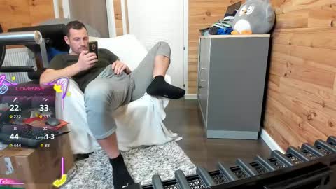 Snapshot of bigsshark chatting on 2, 12, 2025 bigsshark online show from 2, 12, 2025