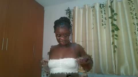 Snapshot of bigtits_baddie chatting on 15, 12, 2025 bigtits_baddie online show from 15, 12, 2025