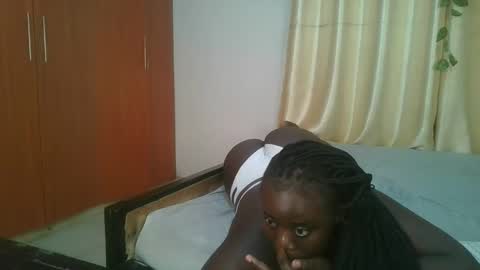 Snapshot of bigtits_baddie chatting on 16, 12, 2025 bigtits_baddie online show from 16, 12, 2025