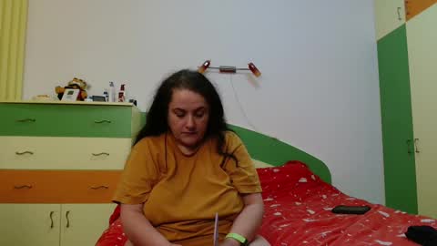 Snapshot of bigtitsclaude chatting on 6, 2, 2025 BigTitsClaude online show from 6, 2, 2025