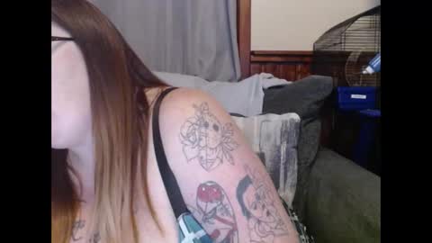 Snapshot of bigtitsgirl9991 chatting on 28, 10, 2025 Kim online show from 28, 10, 2025