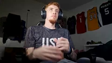 Snapshot of bigwhited2115 chatting on 25, 10, 2025 Onlyfans redheadedwhitedick online show from 25, 10, 2025