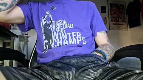 Snapshot of bigwhited2115 chatting on 11, 11, 2025 Onlyfans redheadedwhitedick online show from 11, 11, 2025