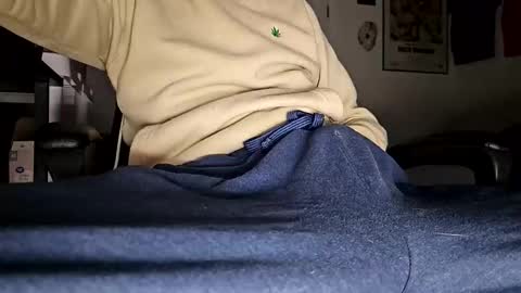 Snapshot of bigwhited2115 chatting on 21, 11, 2025 Onlyfans redheadedwhitedick online show from 21, 11, 2025