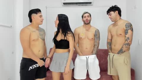 Snapshot of billieee07 chatting on 13, 12, 2024 Abbie 18 years - Joe 18 years - Rose 18 years - Cristopher 20 years online show from 13, 12, 2024