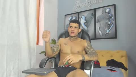 Snapshot of billy__douglass chatting on 15, 12, 2025 Billy Douglass online show from 15, 12, 2025