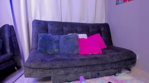 Snapshot of billye_eilish chatting on 4, 10, 2025 Billie online show from 4, 10, 2025