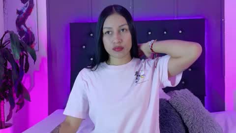 Snapshot of billye_eilish chatting on 6, 10, 2025 Billie online show from 6, 10, 2025