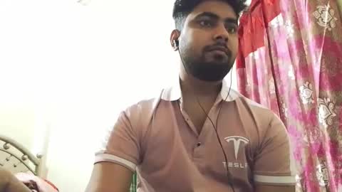 Snapshot of birbikrom104 chatting on 12, 11, 2025 birbikrom104 online show from 12, 11, 2025