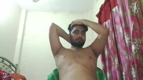 Snapshot of birbikrom104 chatting on 17, 11, 2025 birbikrom104 online show from 17, 11, 2025