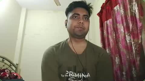 Snapshot of birbikrom104 chatting on 21, 11, 2025 birbikrom104 online show from 21, 11, 2025